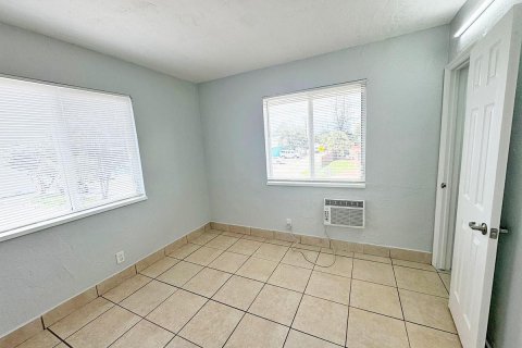 Copropriété à louer à Fort Lauderdale, Floride: 2 chambres, 466.83 m2 № 2340616 - photo 6