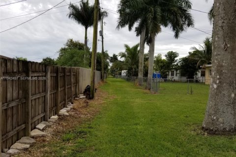 Casa en venta en Homestead, Florida, 3 dormitorios, 140.38 m2 № 2000325 - foto 4