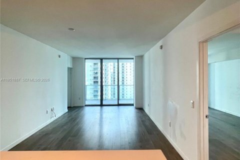 Condominio en Miami, Florida, 2 dormitorios № 2006080