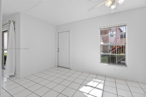 Copropriété à vendre à Palm Beach Gardens, Floride: 2 chambres, 102.56 m2 № 2072561 - photo 2