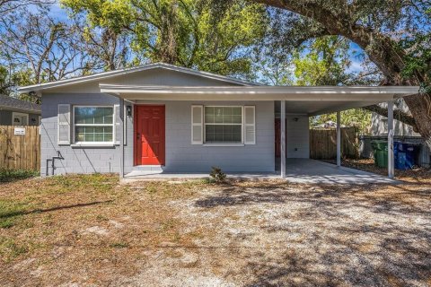 House in Tampa, Florida 2 bedrooms, 72 sq.m. № 1904721 - photo 1