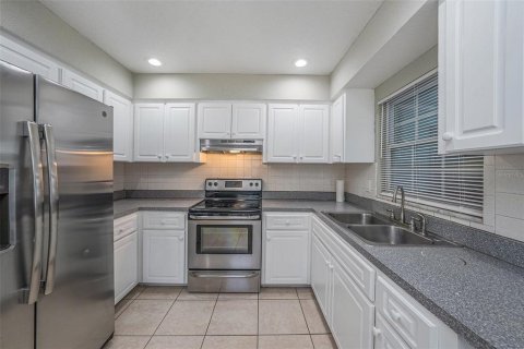 House in Tampa, Florida 2 bedrooms, 72 sq.m. № 1904721 - photo 13