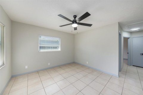 House in Tampa, Florida 2 bedrooms, 72 sq.m. № 1904721 - photo 19