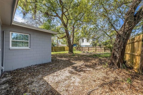 House in Tampa, Florida 2 bedrooms, 72 sq.m. № 1904721 - photo 22