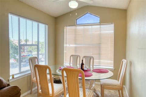 Condominio en venta en Kissimmee, Florida, 2 dormitorios, 95.32 m2 № 1636686 - foto 3