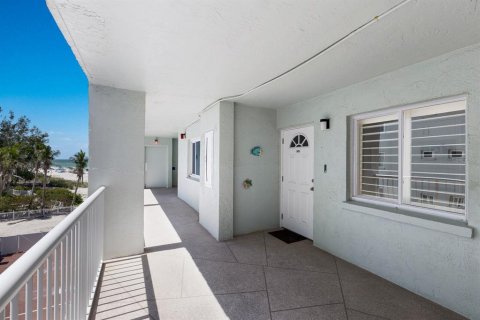 Condominio en venta en Holmes Beach, Florida, 1 dormitorio, 77.29 m2 № 1815259 - foto 11