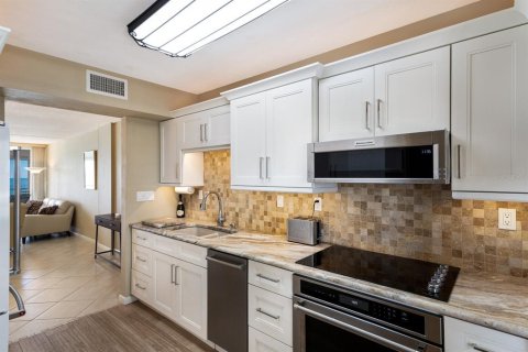 Condominio en venta en Holmes Beach, Florida, 1 dormitorio, 77.29 m2 № 1815259 - foto 15