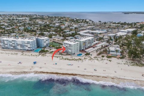 Condominio en venta en Holmes Beach, Florida, 1 dormitorio, 77.29 m2 № 1815259 - foto 2
