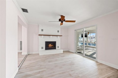House in Tampa, Florida 3 bedrooms, 221.57 sq.m. № 1759644 - photo 17