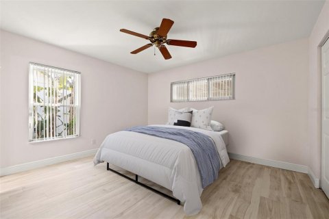 House in Tampa, Florida 3 bedrooms, 221.57 sq.m. № 1759644 - photo 21
