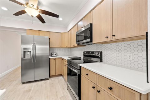 House in Tampa, Florida 3 bedrooms, 221.57 sq.m. № 1759644 - photo 11
