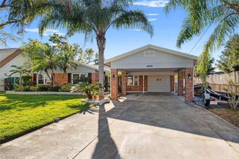 House in Tampa, Florida 3 bedrooms, 221.57 sq.m. № 1759644 - photo 1