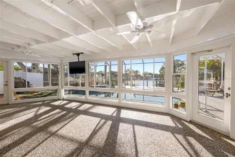 House in Tampa, Florida 3 bedrooms, 221.57 sq.m. № 1759644 - photo 26