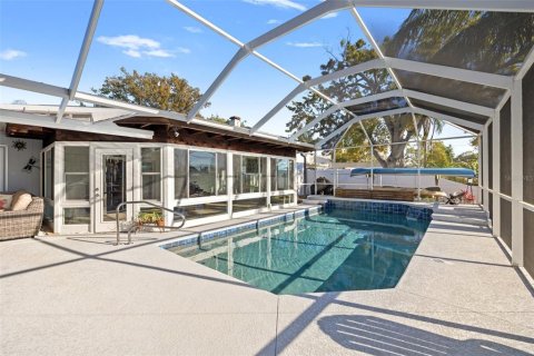 House in Tampa, Florida 3 bedrooms, 221.57 sq.m. № 1759644 - photo 30