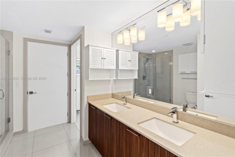 Copropriété à louer à Doral, Floride: 2 chambres, 91.79 m2 № 2258041 - photo 2