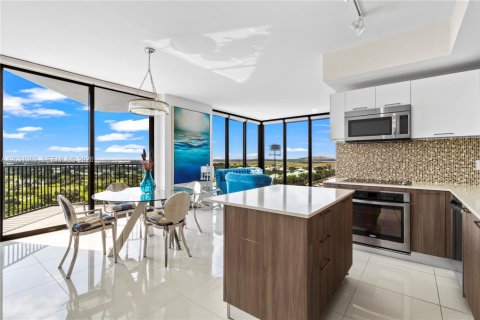 Condo à Doral, Floride, 2 chambres  № 2258041