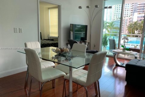 Condominio en venta en Miami, Florida, 2 dormitorios, 91.6 m2 № 2078902 - foto 5