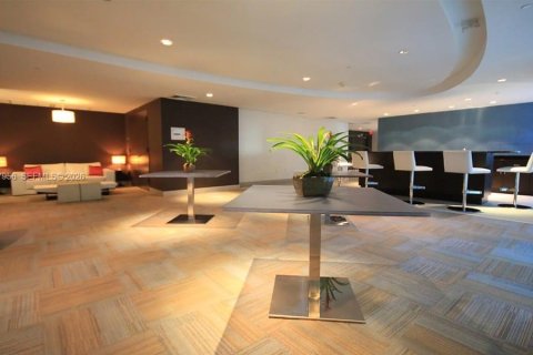 Condominio en venta en Miami, Florida, 2 dormitorios, 91.6 m2 № 2078902 - foto 18