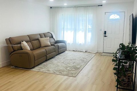 House in Boca Raton, Florida 2 bedrooms, 109.07 sq.m. № 1965151 - photo 19