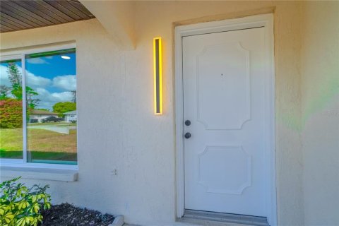 House in Venice, Florida 2 bedrooms, 142.98 sq.m. № 2231362 - photo 7