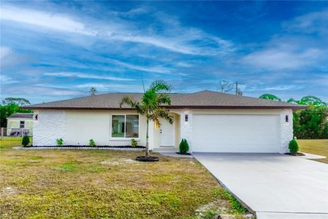 House in Venice, Florida 2 bedrooms, 142.98 sq.m. № 2231362 - photo 3