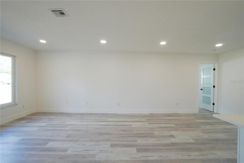 House in Venice, Florida 2 bedrooms, 142.98 sq.m. № 2231362 - photo 8