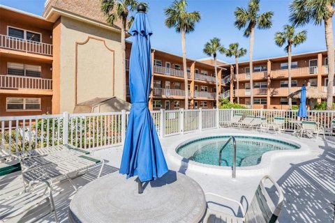 Condominio en venta en Largo, Florida, 1 dormitorio, 69.4 m2 № 1513023 - foto 18
