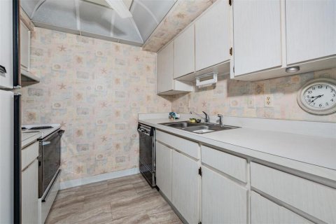 Condominio en venta en Largo, Florida, 1 dormitorio, 69.4 m2 № 1513023 - foto 11