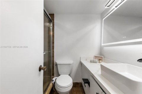 Condominio en venta en Hollywood, Florida, 2 dormitorios, 128.48 m2 № 2003275 - foto 12