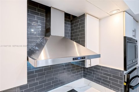 Condominio en venta en Hollywood, Florida, 2 dormitorios, 128.48 m2 № 2003275 - foto 29