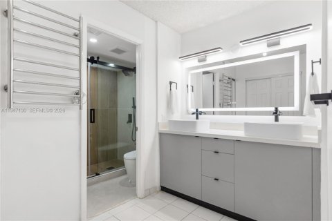 Condominio en venta en Hollywood, Florida, 2 dormitorios, 128.48 m2 № 2003275 - foto 5