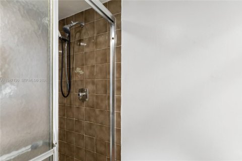 Condominio en venta en Hollywood, Florida, 2 dormitorios, 128.48 m2 № 2003275 - foto 13