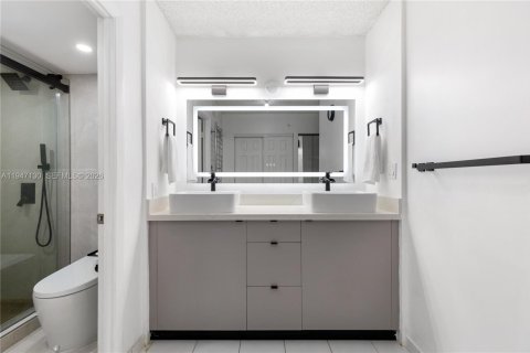 Condominio en venta en Hollywood, Florida, 2 dormitorios, 128.48 m2 № 2003275 - foto 6