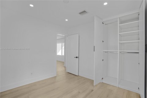 Купить виллу или дом в Холливуд, Флорида 4 спальни, № 1973043 - фото 23