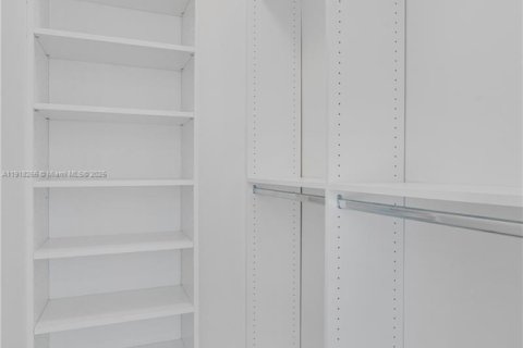 Купить виллу или дом в Холливуд, Флорида 4 спальни, № 1973043 - фото 18