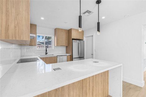 Купить виллу или дом в Холливуд, Флорида 4 спальни, № 1973043 - фото 8