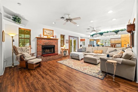Casa en venta en Fort Myers, Florida, 4 dormitorios, 234.39 m2 № 2345597 - foto 9