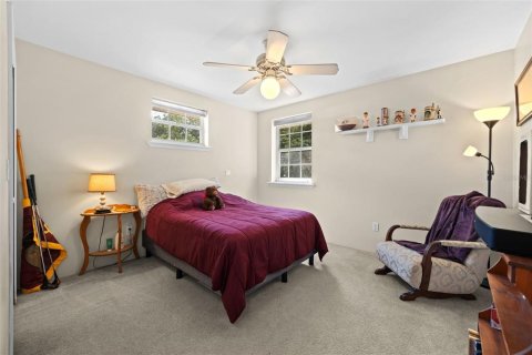 Casa en venta en Fort Myers, Florida, 4 dormitorios, 234.39 m2 № 2345597 - foto 29