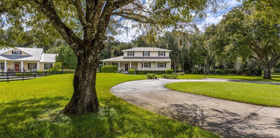 Casa en Fort Myers, Florida 4 dormitorios, 234.39 m2 № 2345597