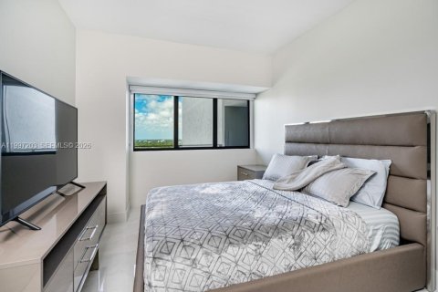 Купить кондоминиум в Майами, Флорида 2 спальни, 106.93м2, № 2065976 - фото 17