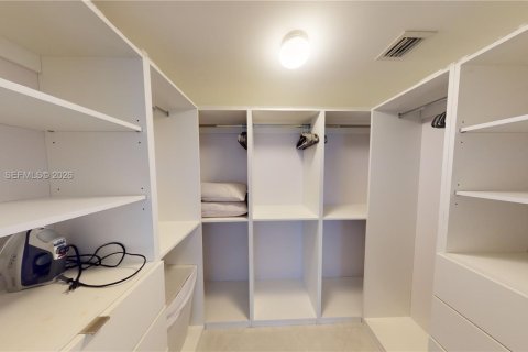 Купить кондоминиум в Майами, Флорида 2 спальни, 106.93м2, № 2065976 - фото 16