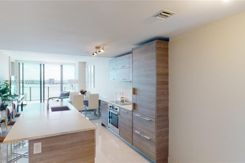 Купить кондоминиум в Майами, Флорида 2 спальни, 106.93м2, № 2065976 - фото 10