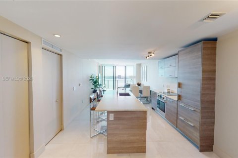 Купить кондоминиум в Майами, Флорида 2 спальни, 106.93м2, № 2065976 - фото 11