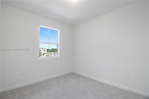 Снять в аренду таунхаус в Хомстед, Флорида 4 спальни, 169.83м2, № 1987131 - фото 27