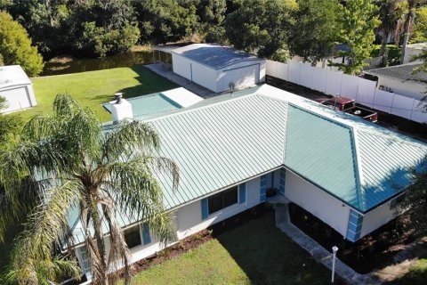 Casa en venta en Fruitland Park, Florida, 3 dormitorios, 177.44 m2 № 2342239 - foto 6
