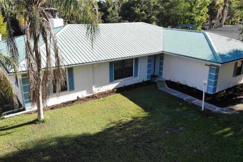 House in Fruitland Park, Florida 3 bedrooms, 177.44 sq.m. № 2342239