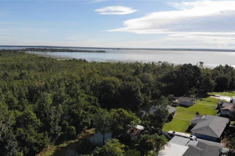 Casa en venta en Fruitland Park, Florida, 3 dormitorios, 177.44 m2 № 2342239 - foto 19