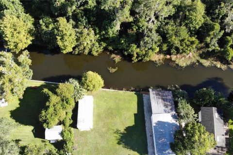 Casa en venta en Fruitland Park, Florida, 3 dormitorios, 177.44 m2 № 2342239 - foto 16