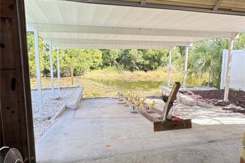 Casa en venta en Fruitland Park, Florida, 3 dormitorios, 177.44 m2 № 2342239 - foto 30