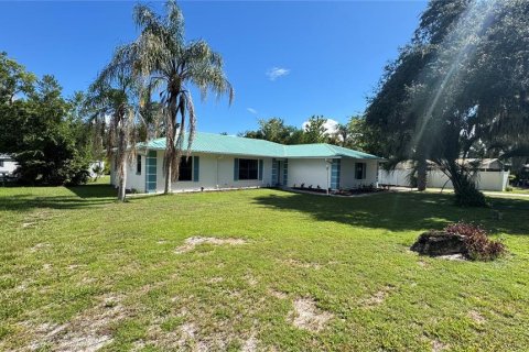 Casa en venta en Fruitland Park, Florida, 3 dormitorios, 177.44 m2 № 2342239 - foto 9